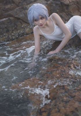 有一婷婷色_HD免费观看